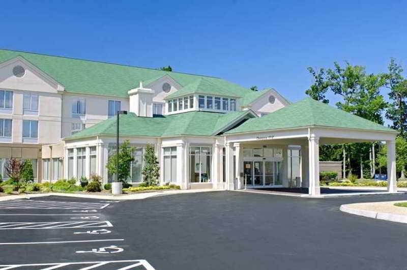 Hilton Garden Inn Newport News Exterior photo